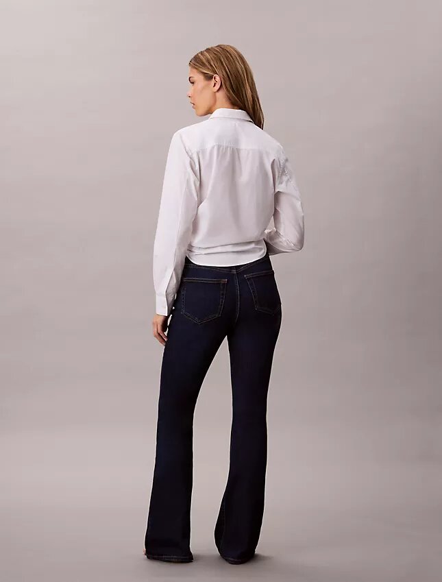 Jeans de cintura alta e corte largo Jeans de cintura alta e corte largo