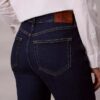 Jeans de cintura alta e corte largo Jeans de cintura alta e corte largo