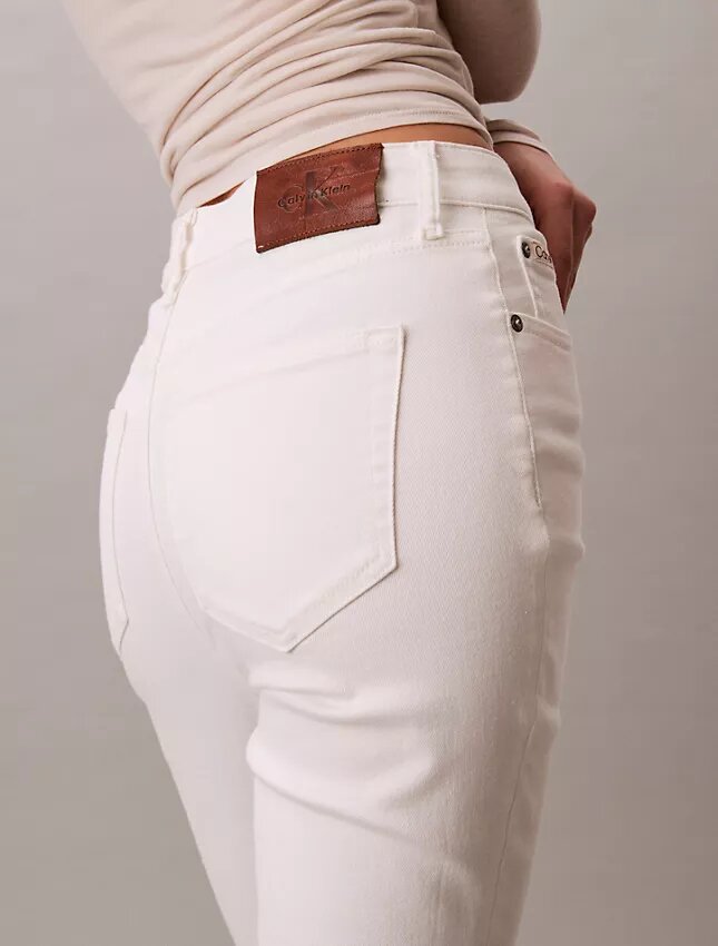 Jeans de cintura alta e corte largo Jeans de cintura alta e corte largo