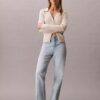 Jeans de cintura alta e corte reto Jeans de cintura alta e corte reto