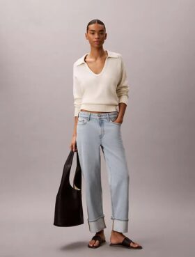 Jeans de cintura alta e corte reto Jeans de cintura alta e corte reto