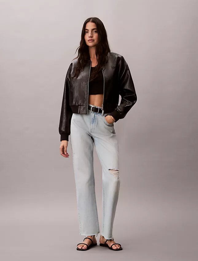 Jeans de cintura alta e corte reto Jeans de cintura alta e corte reto