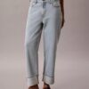 Jeans de cintura alta e corte reto