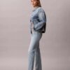 Jeans de cintura alta e corte reto