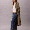 Jeans de cintura alta e corte reto