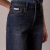 Jeans de cintura alta e corte reto