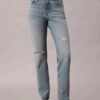 Jeans de cintura alta e corte reto Jeans de cintura alta e corte reto