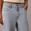 Jeans de cintura alta e corte reto