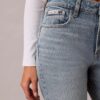 Jeans de cintura alta e corte reto Jeans de cintura alta e corte reto