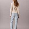 Jeans de cintura alta e corte reto Jeans de cintura alta e corte reto