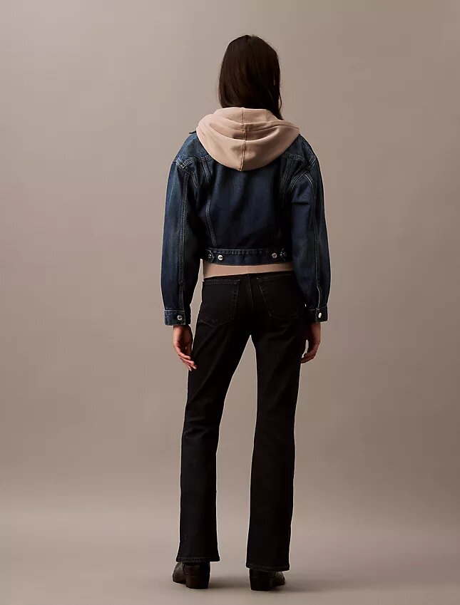 Jeans de cintura média e corte largo Jeans de cintura média e corte largo