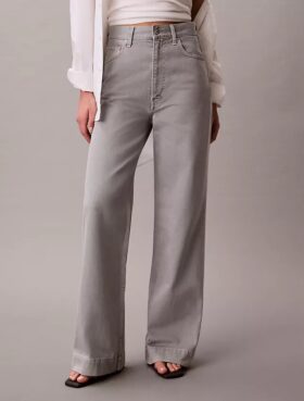Jeans de cintura superalta e perna larga