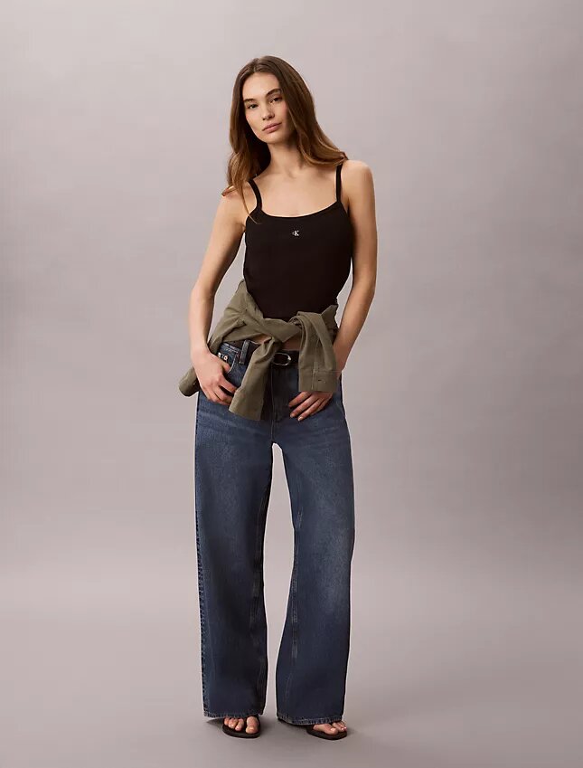 Jeans de ganga largos de cintura baixa Jeans de ganga largos de cintura baixa