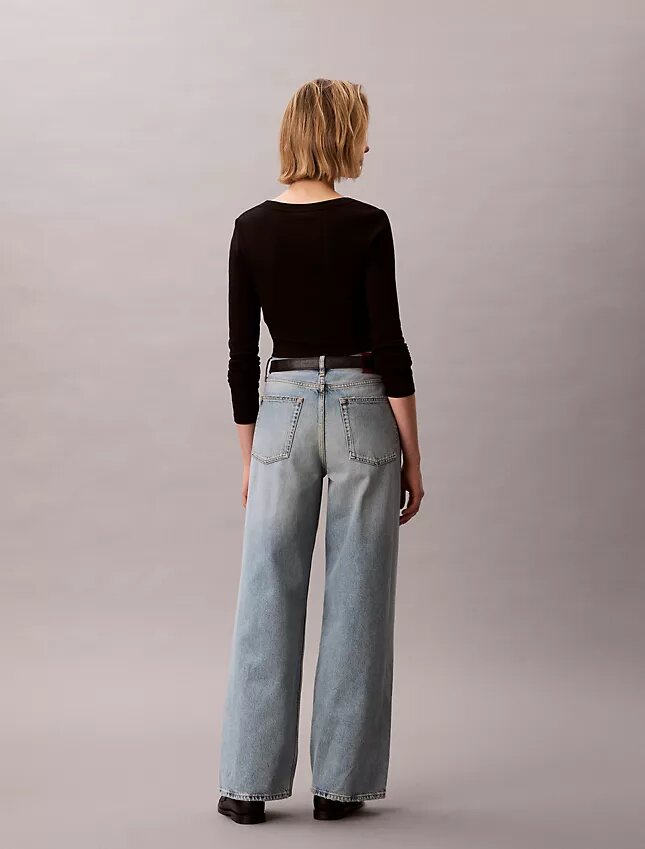 Jeans de ganga largos de cintura baixa Jeans de ganga largos de cintura baixa