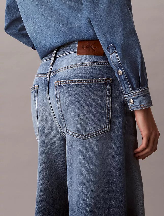 Jeans de ganga largos de cintura baixa Jeans de ganga largos de cintura baixa