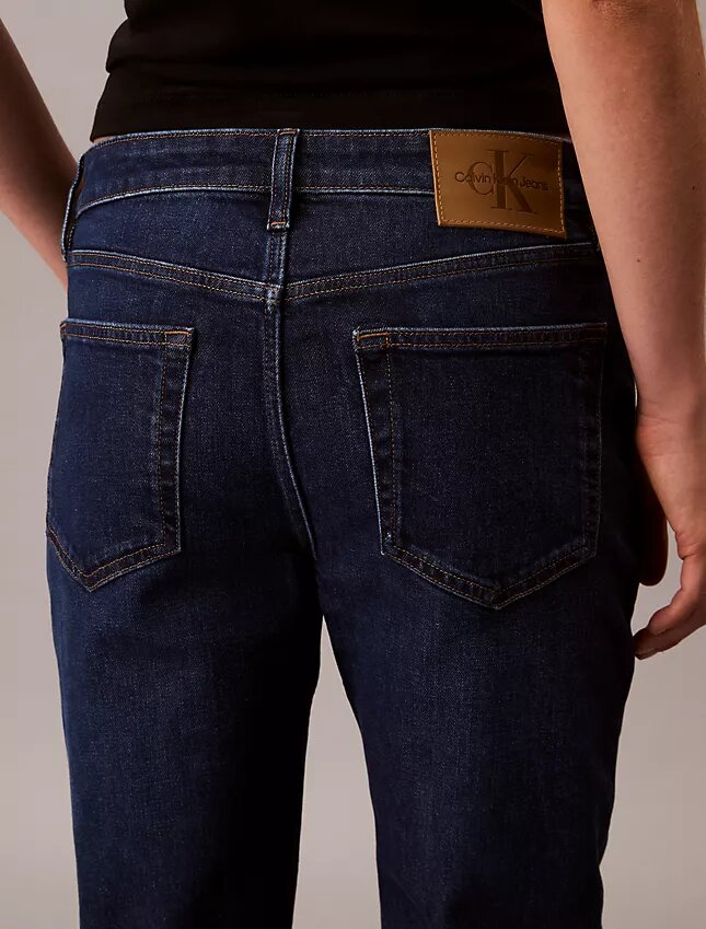 Jeans justos de cintura média Jeans justos de cintura média