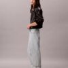 Jeans largos com bainha larga