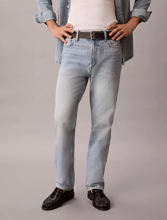 Jeans leves de corte reto padrão Jeans leves de corte reto padrão