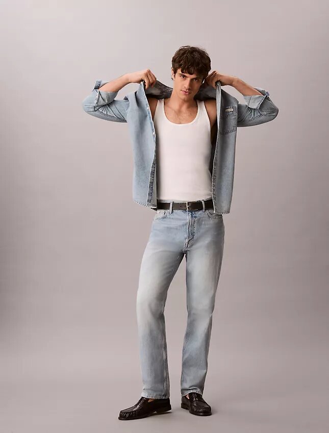Jeans leves de corte reto padrão Jeans leves de corte reto padrão