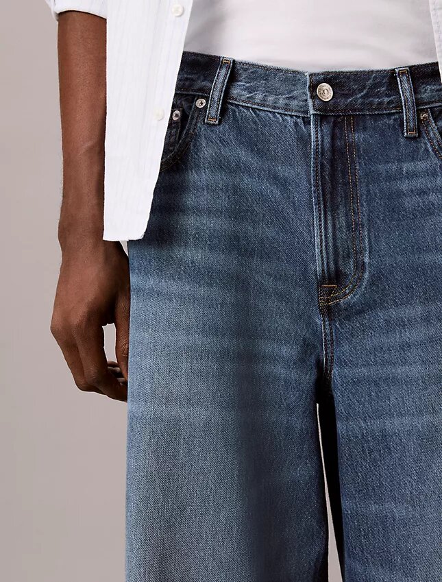 Jeans leves e extremamente largos Jeans leves e extremamente largos