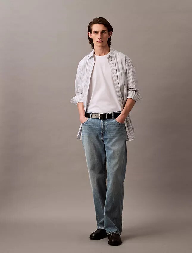 Jeans retos dos anos 90 Jeans retos dos anos 90