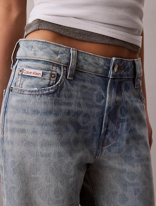 Jeans retos dos anos 90 Jeans retos dos anos 90