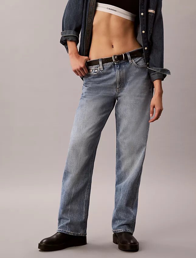 Jeans retos dos anos 90 Jeans retos dos anos 90