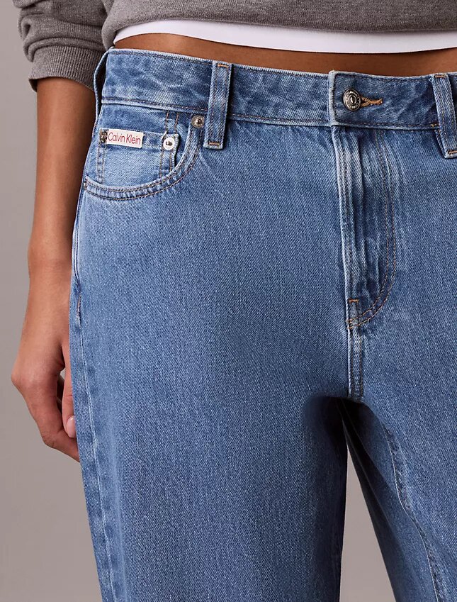 Jeans retos dos anos 90 Jeans retos dos anos 90