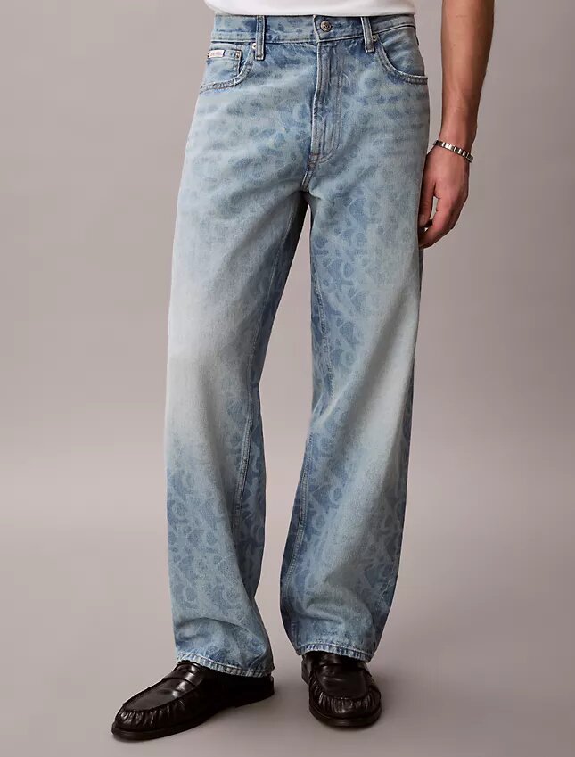 Jeans retos dos anos 90 Jeans retos dos anos 90