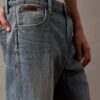 Jeans retos dos anos 90 Jeans retos dos anos 90