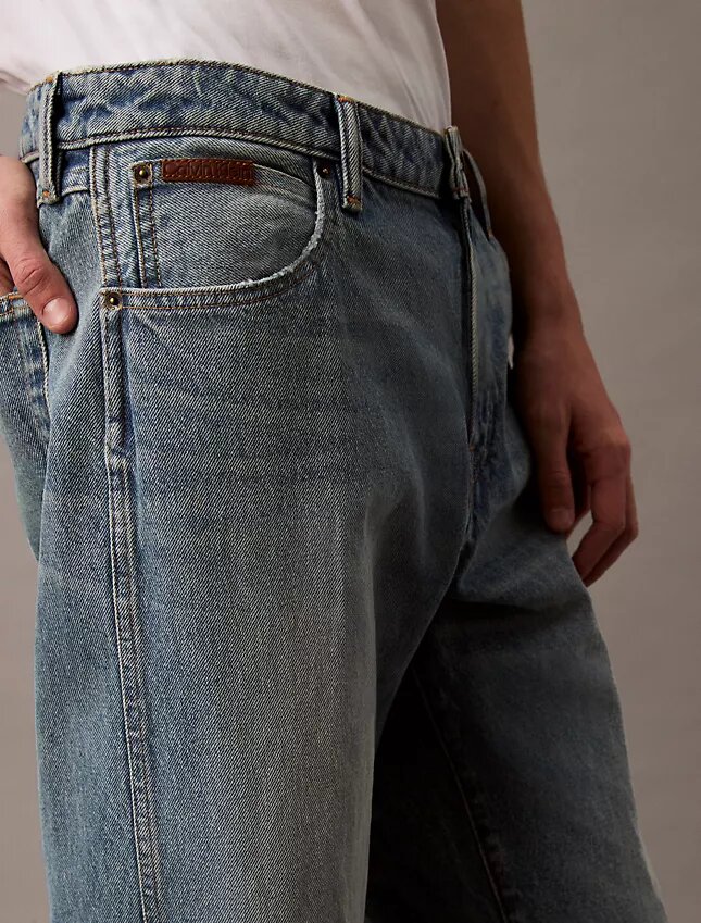 Jeans retos dos anos 90 Jeans retos dos anos 90