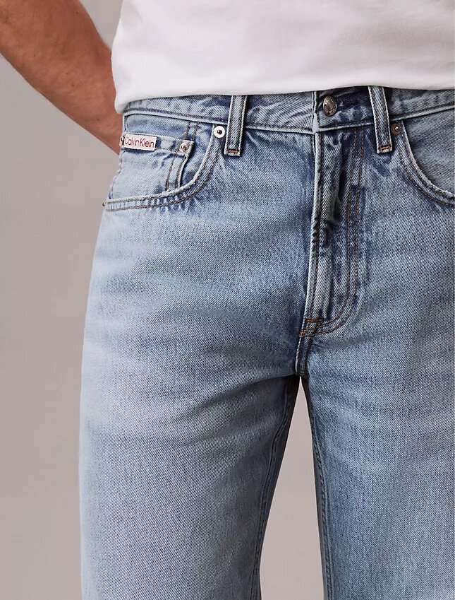 Jeans retos dos anos 90 Jeans retos dos anos 90