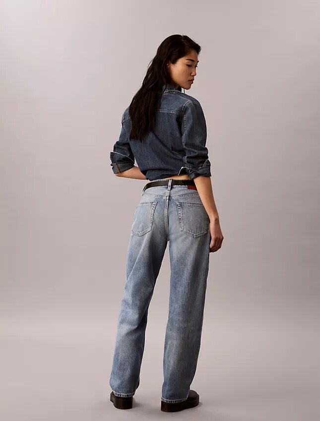 Jeans retos dos anos 90 Jeans retos dos anos 90
