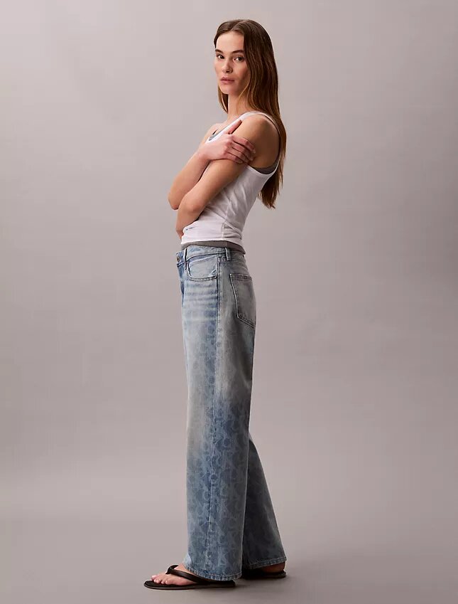 Jeans retos dos anos 90 Jeans retos dos anos 90