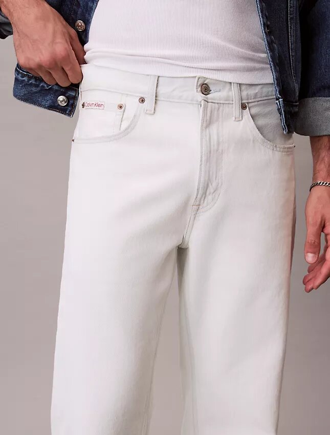 Jeans retos dos anos 90 Jeans retos dos anos 90