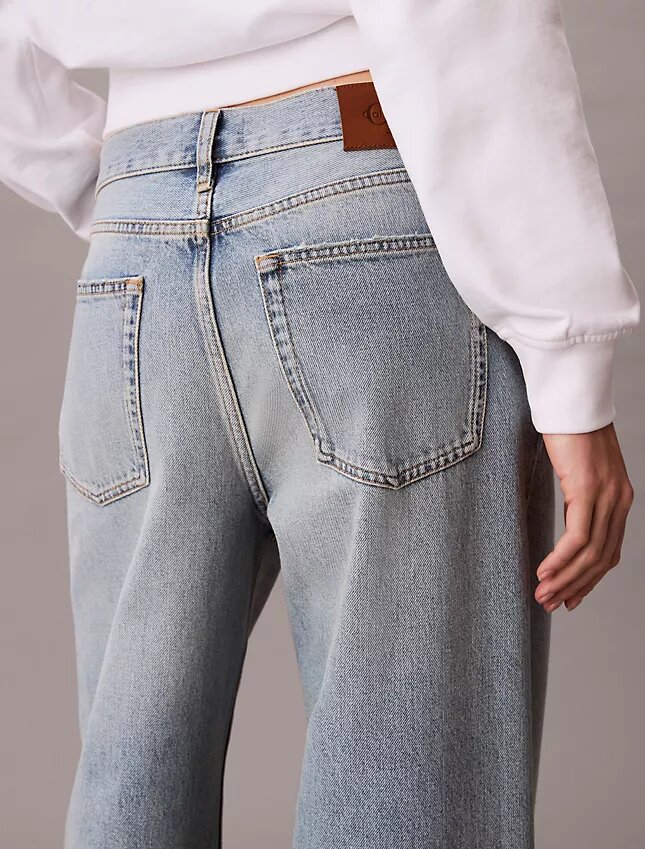 Jeans retos dos anos 90 Jeans retos dos anos 90