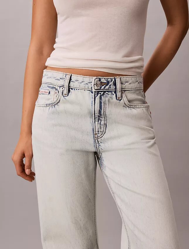 Jeans retos dos anos 90 Jeans retos dos anos 90