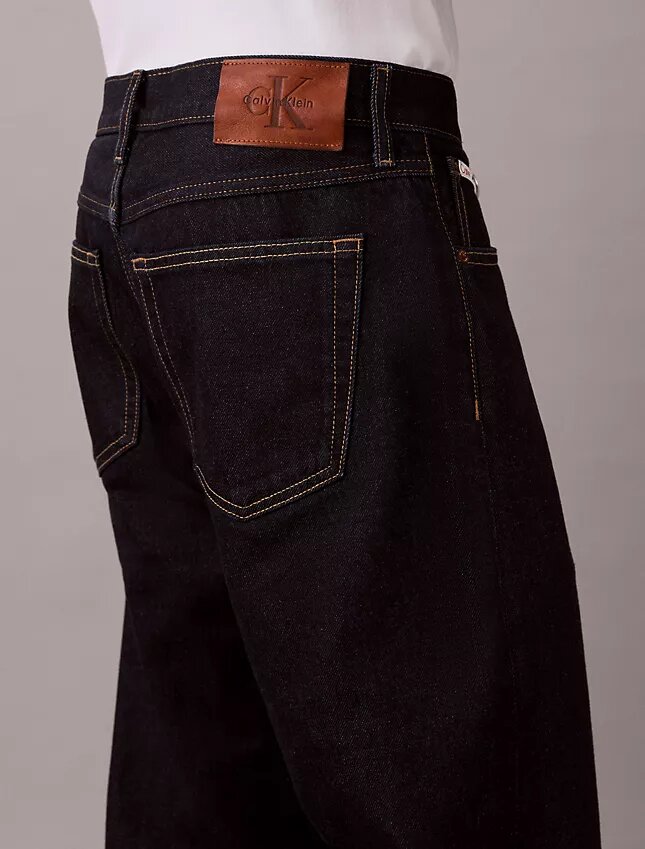 Jeans retos dos anos 90 Jeans retos dos anos 90