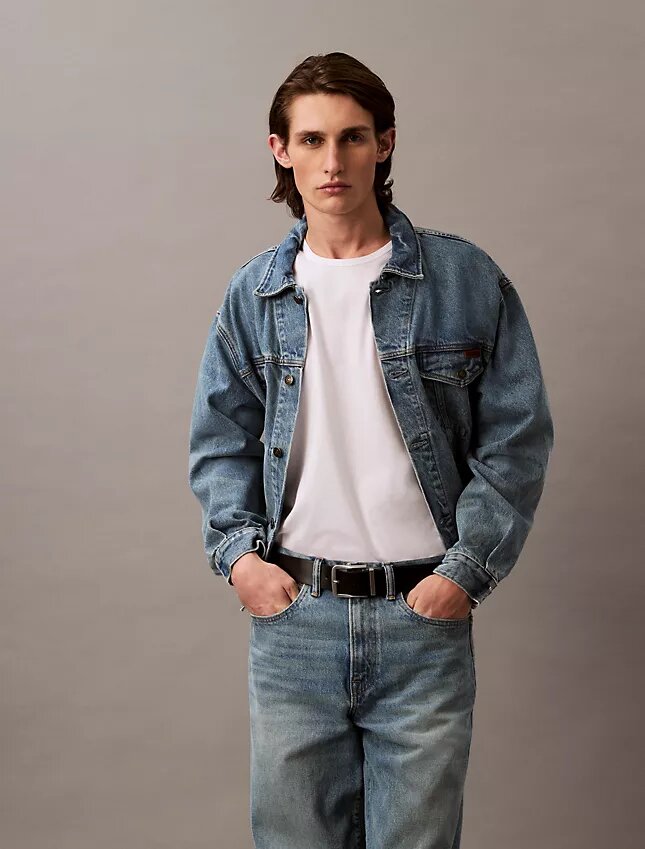 Jeans retos dos anos 90 Jeans retos dos anos 90