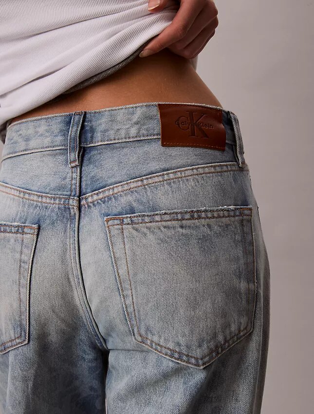 Jeans retos dos anos 90 Jeans retos dos anos 90