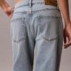 Jeans retos dos anos 90 Jeans retos dos anos 90
