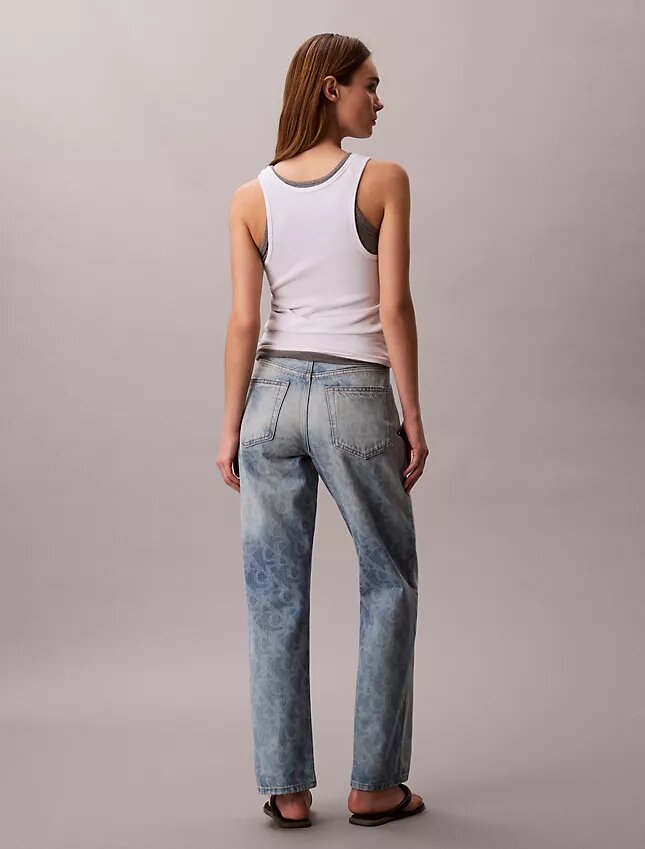 Jeans retos dos anos 90 Jeans retos dos anos 90