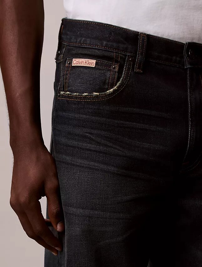 Jeans retos dos anos 90 Jeans retos dos anos 90