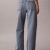 Jeans retos dos anos 90 Jeans retos dos anos 90