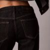 Jeans retos dos anos 90 para o Ano Novo Lunar Jeans retos dos anos 90 para o Ano Novo Lunar