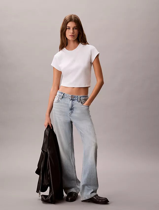 Jeans retos e leves dos anos 90 Jeans retos e leves dos anos 90