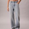 Jeans retos e leves dos anos 90 Jeans retos e leves dos anos 90