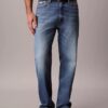Jeans retos padrão Jeans retos padrão
