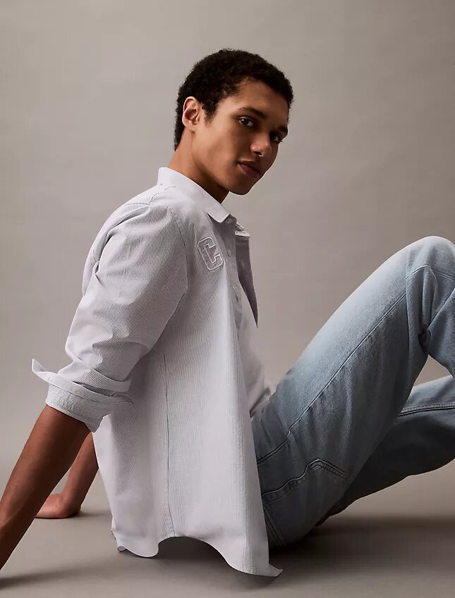 Jeans retos padrão Jeans retos padrão