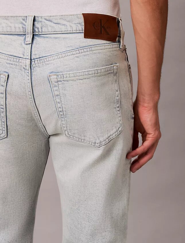 Jeans retos padrão em mistura de lã Jeans retos padrão em mistura de lã